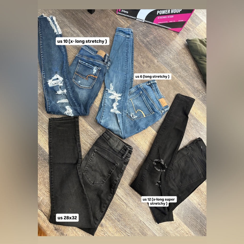 Stylish Distressed and Black Jeans Set